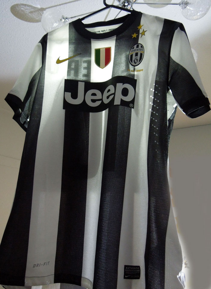 Juve authentic jersey lights