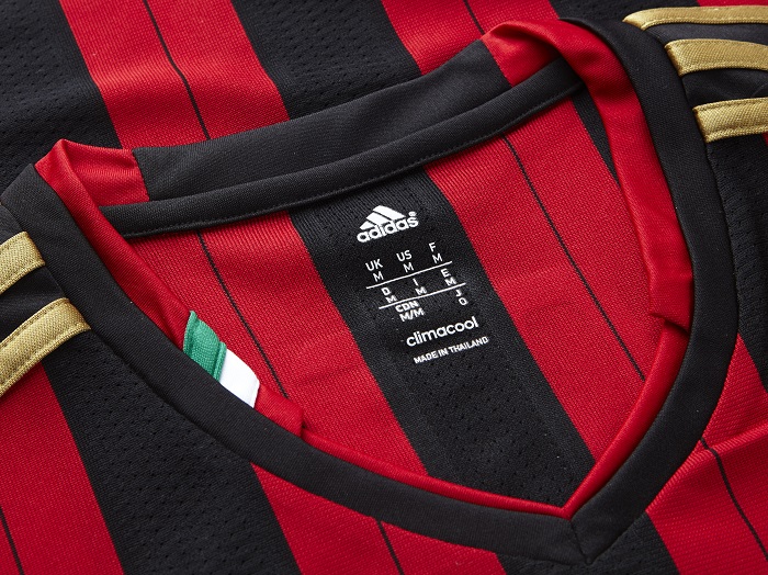 AC Milan home jersey collar