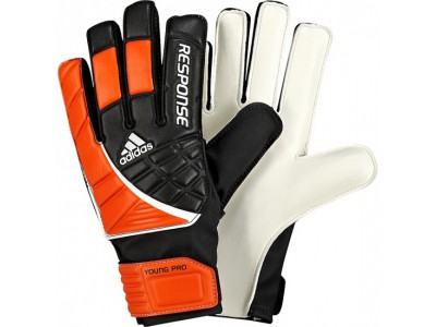 Response Young Pro goalkeeper gloves