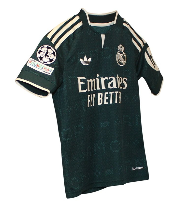 Real Madrid home jersey L/S 2017/18 - WCC