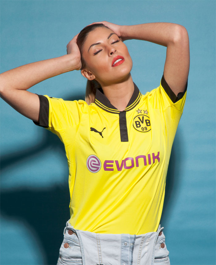 Dortmund home jersey close your eyes!