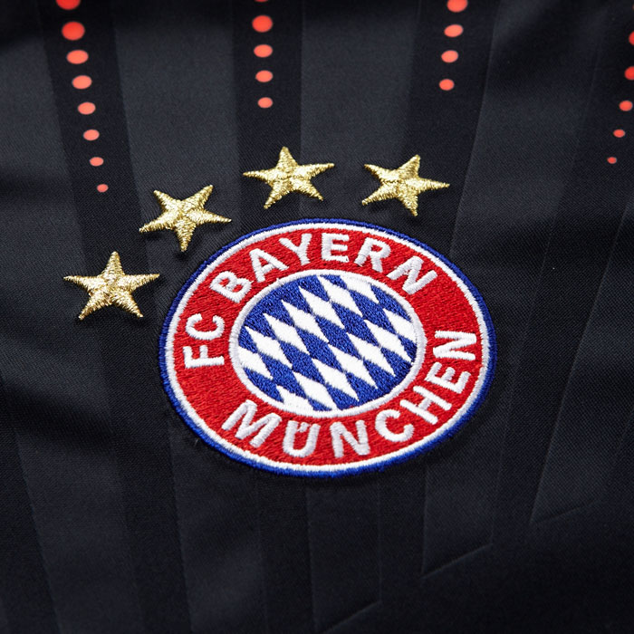 FC Bayern crest
