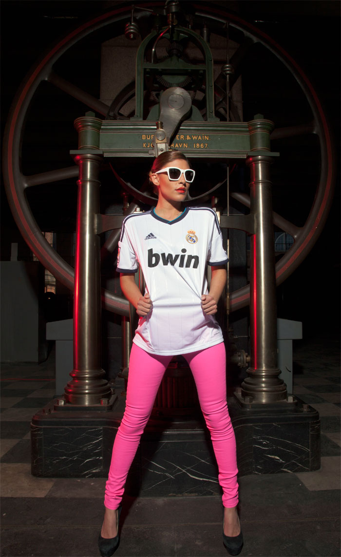 Real Madrid hjemme trøje i den rå maskinhal